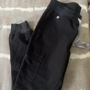 Figs jogger scrub bottoms black
